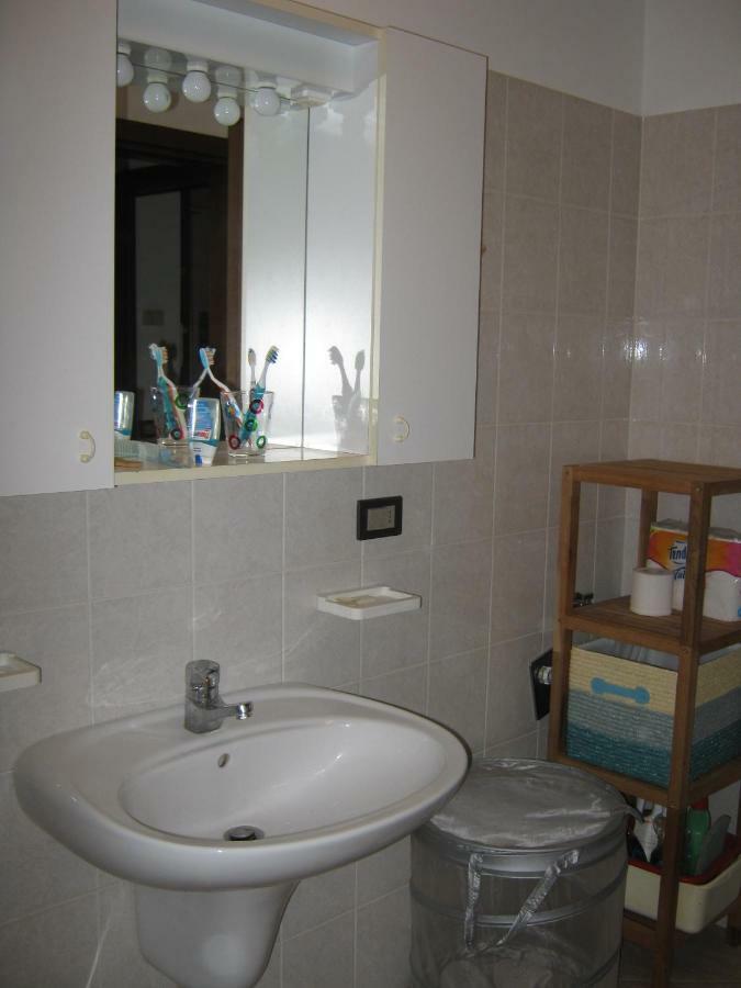 Appartamento A Due Passi Dal Lago 토르볼레 외부 사진